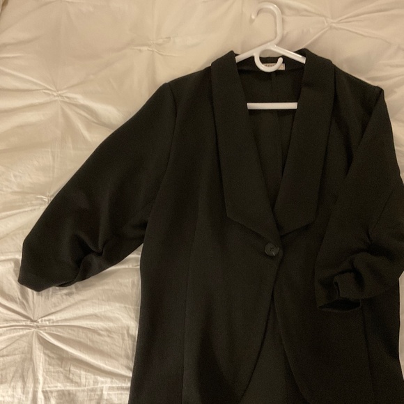 Black Lightweight Jacket - Picture 2 of 7